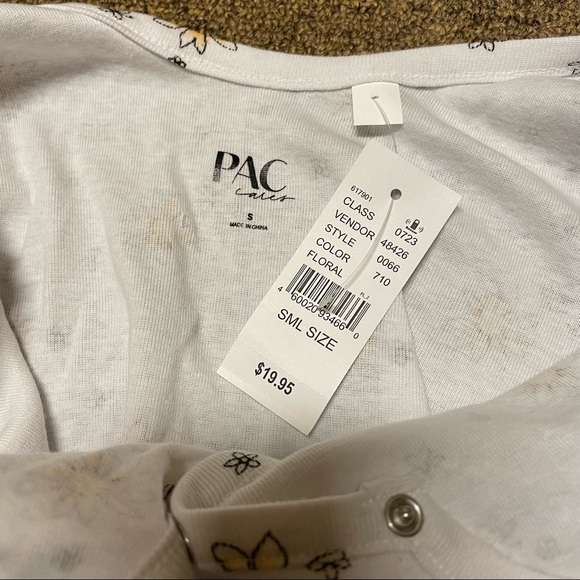 ‼️2/$15‼️ PacSun Cropped Snap Tank Top - Picture 3 of 4